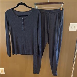 Tommy John Women’s Downtime Henley + Jogger Set